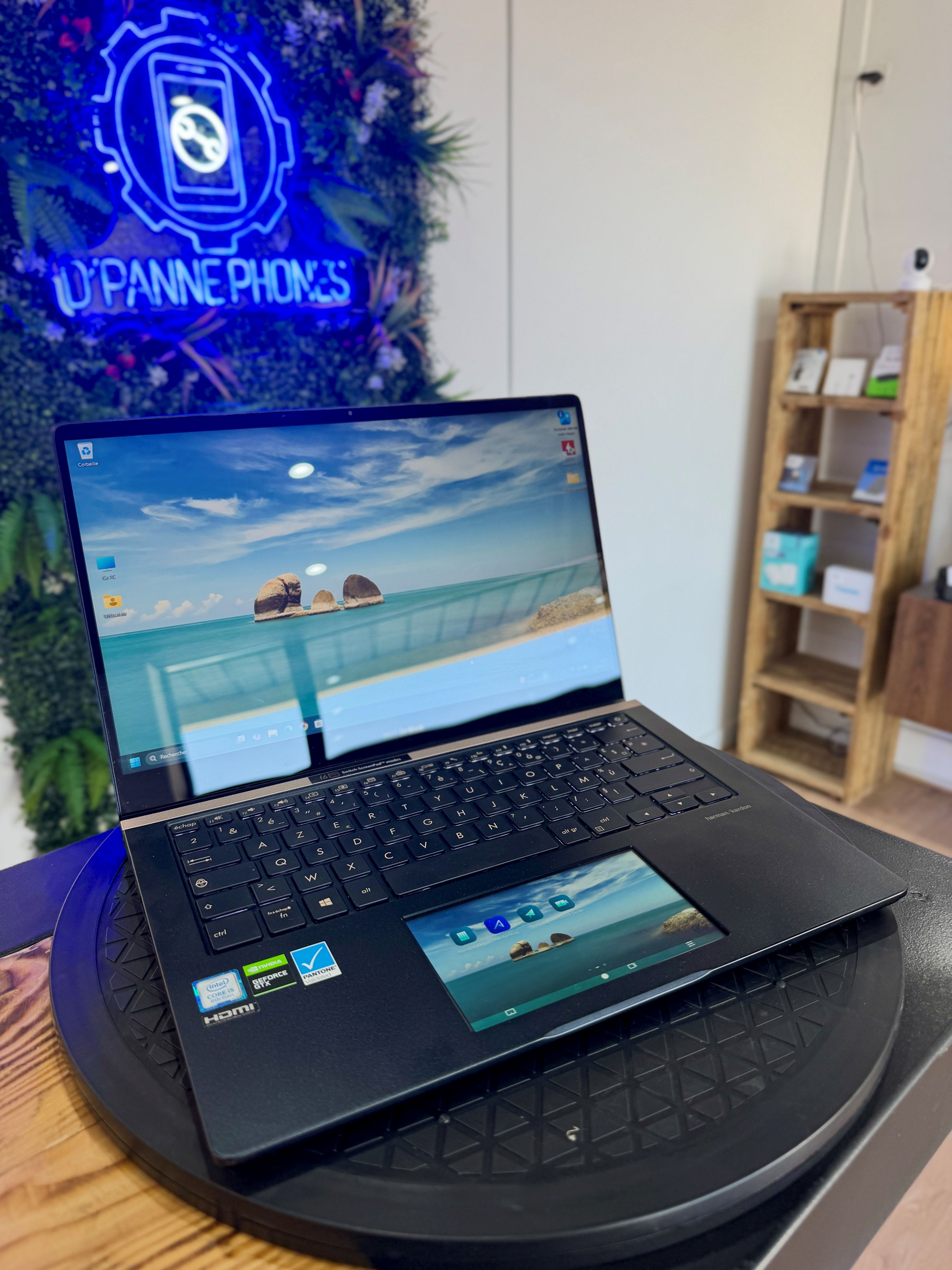 Asus ZenBook Pro 14 UX450FD d'occasion