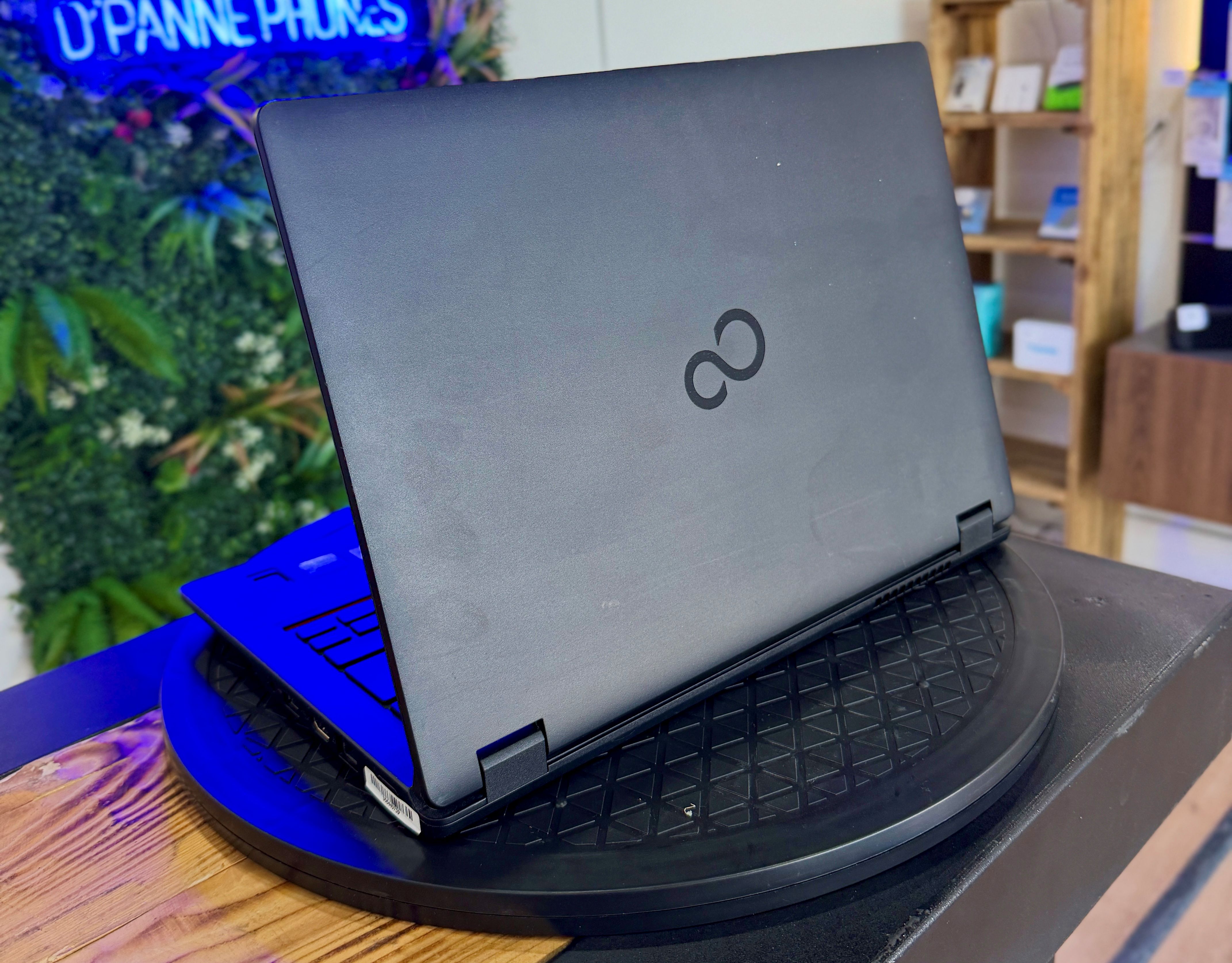 Fujitsu LifeBook E5410 d'occasion